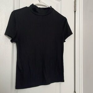 Black tee shirt
